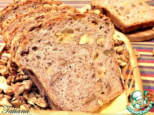 Хлеб пшеничный с сыром и орехами
